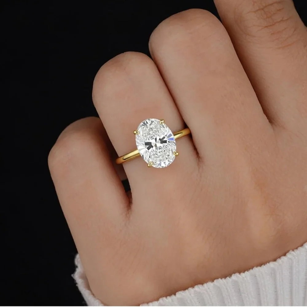 18k Gold Vermeil Oval-Cut Solitaire Ring with Moissanite 5 CTs